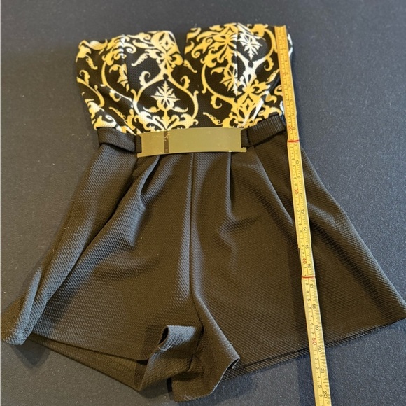 Papaya Pants - PAPAYA Elegant Black and Gold Women Romper Sz S